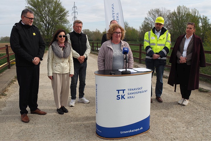 Vážskej cyklomagistrále pribudne úsek zo Siladíc do Hlohovca