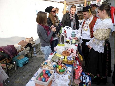 FOTO: Trnavský rínek zaplnil Divadelnú uličku