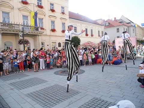 FOTO: Hlavnú ulicu po kompletnej obnove odovzdali Trnavčanom