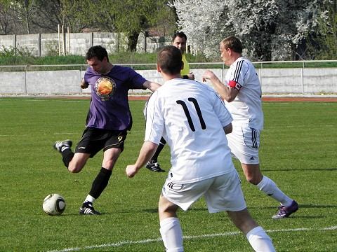 Futbal, 5. liga: Náskok Modranky rastie, zdolala aj Horné Orešany
