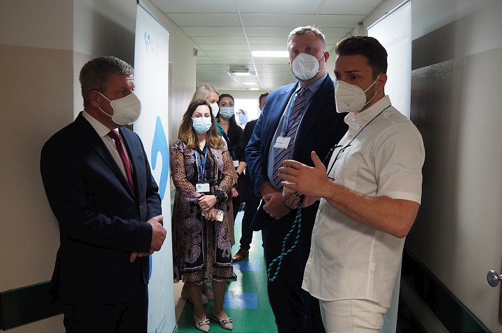 Fakultná nemocnica má nové vakcinačné centrum, aj vynovenú kardiológiu