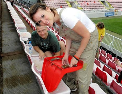 Fanúšikovia Spartaka dobrovoľnou brigádou  vylepšili štadión