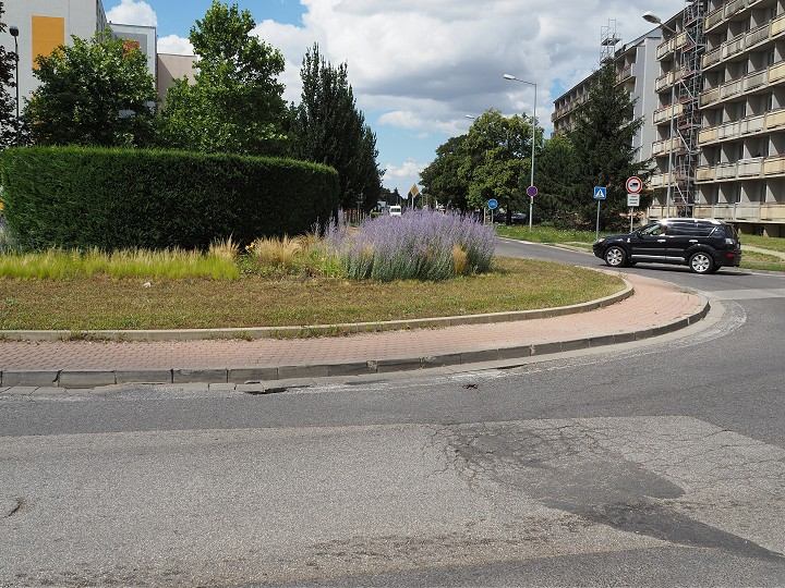Začína sa rekonštrukcia okružnej križovatky na Zelenečskej ulici v Trnave