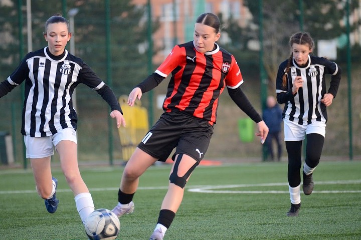 Famózna séria žiačok Spartaka sa zastavila na 42 výhrach v rade, ženy majú posilu