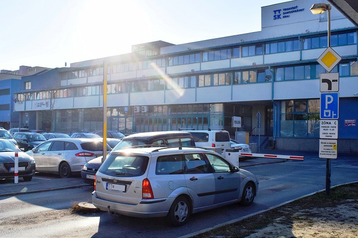 Na Starohájskej bude závorový systém čítať evidenčné čísla vozidiel