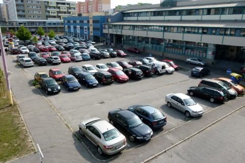Za parkovanie v meste zaplatili vodiči vlani 800-tisíc eur