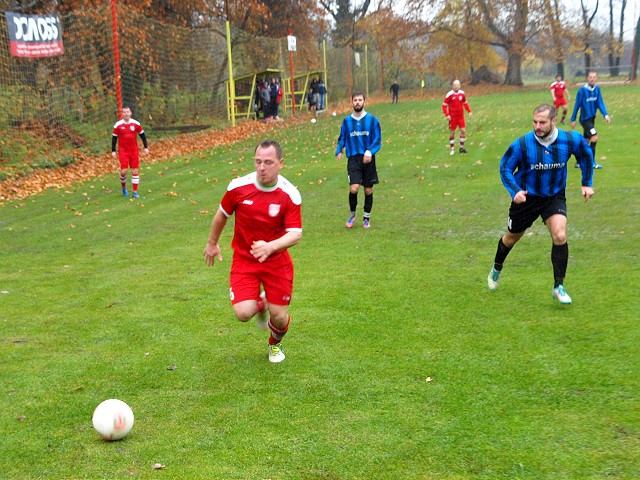 Futbal, 7. liga OSB: Pečeňady otočili duel s Prašníkom, Köplinger vystrieľal body Kľačanom