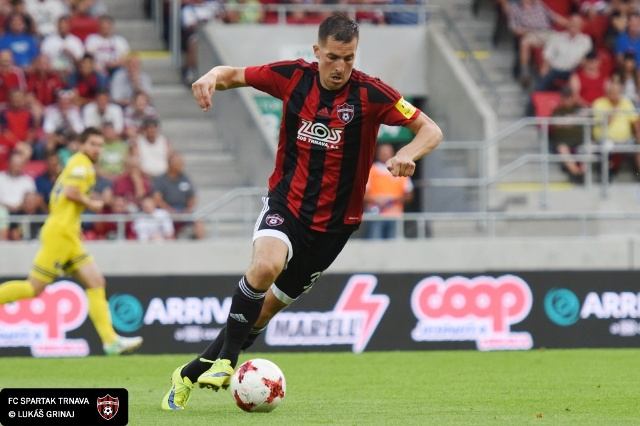 Štart spartakovca Pekára v derby je otázny, Slovan príde do Trnavy bez Salátu