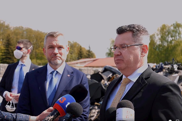 Prezident Pellegrini na skládke Vlčie hory: Toto sú problémy, ktoré má riešiť vláda
