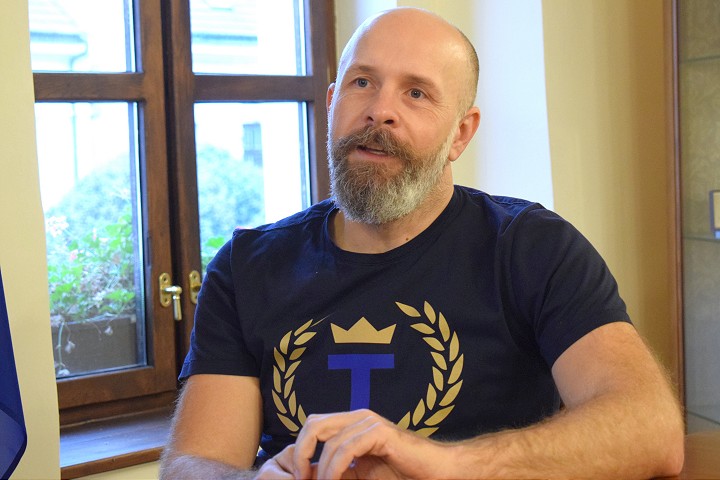 Ani developer, ani reťazec. Primátor Bročka o pozemkoch po končiacej škole