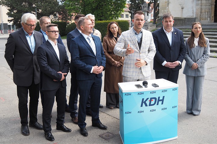 Hlohovec má ďalšieho kandidáta na primátora, KDH posiela do volieb Ľubomíra Petreka