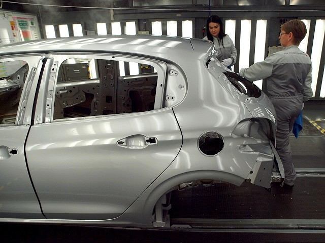 Trnavská automobilka zavedie víkendovú zmenu