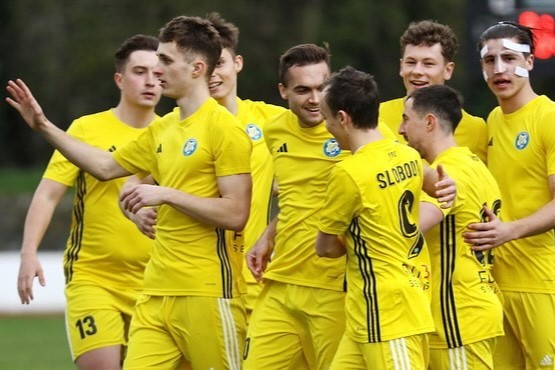 Futbal, 5. liga: Piešťany sú na jar stopercentné, Hlohovec vyhral vo Vrbovom