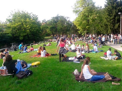 V skratke: Počasie mení termín pikniku, na rozlúčku s letom zahrajú IMT Smile a Korben Dallas