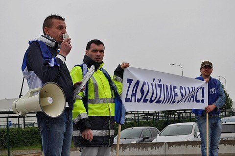 Zamestnanci PSA Peugeot Citroën sa v piatok vydajú na protestný pochod mestom