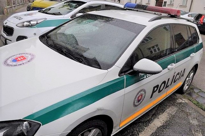 Zlé vysvedčenie pre vodičov: Nezastavili nevidiacim, ďalší nafúkali