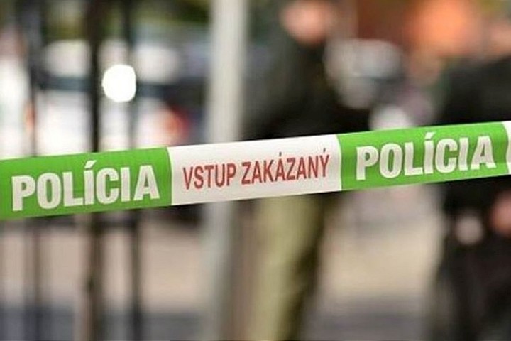 Všetky cesty do Zelenča popoludní policajti uzatvorili