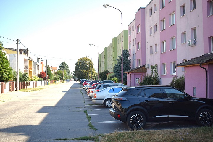 Parkovanie bude po novom spoplatnené aj na Zátvore a priľahlých uliciach