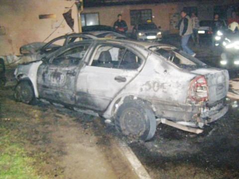 AKTUALIZOVANÉ: Vojna taxikárov sa začala. Horeli dva nové taxíky