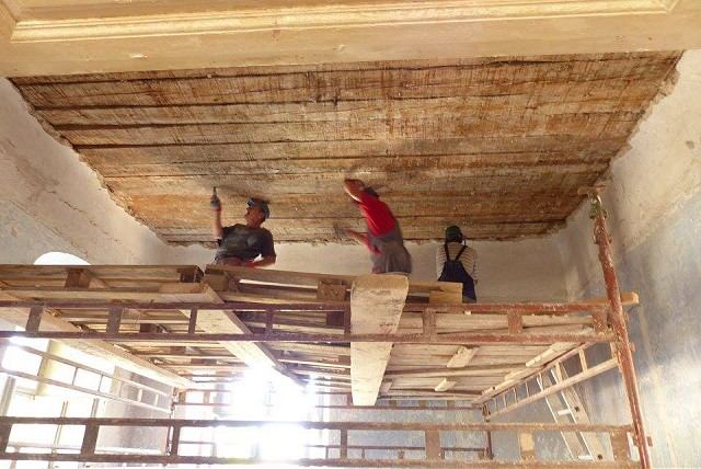 Obnova Chtelnického kaštieľa pokračuje, rekonštruujú západný pavilón