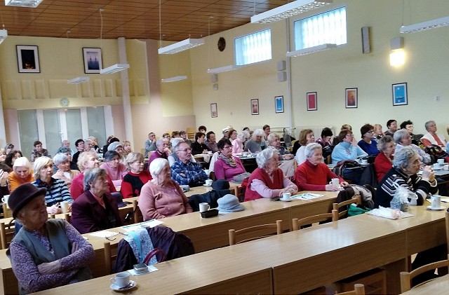 Podvodníci útočia na dôchodcov, tvária sa ako lekári, ponúkajú aj kontrolu okien