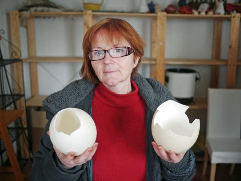 Po pštrosie vajcia treba chodiť s palicou nad hlavou