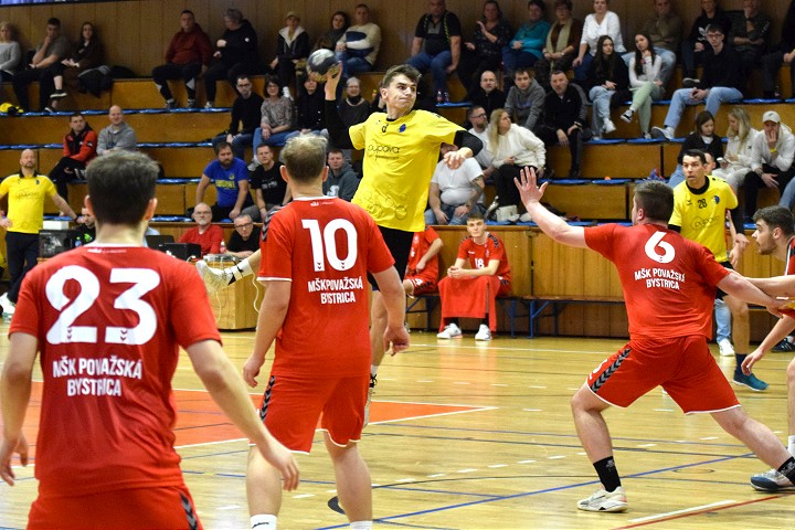 Trnavskí hádzanári zdolali béčko Považskej Bystrice, Rakús okorenil debut troma gólmi