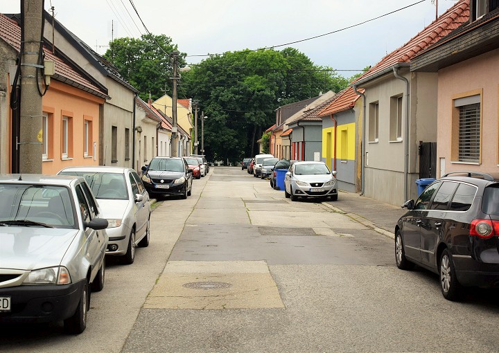 Parkovanie v centre má zdražieť, rezidentské zóny budú aj na okraji Trnavy