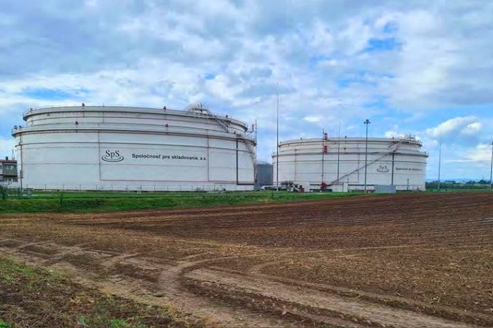 Pri Bučanoch plánujú vybudovať dve nové nádrže na skladovanie ropy