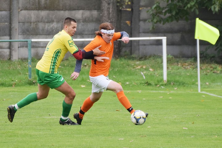Kam za futbalom? Ružindol ide pre postup do Bohdanoviec, Boleráz hostí Trebatice