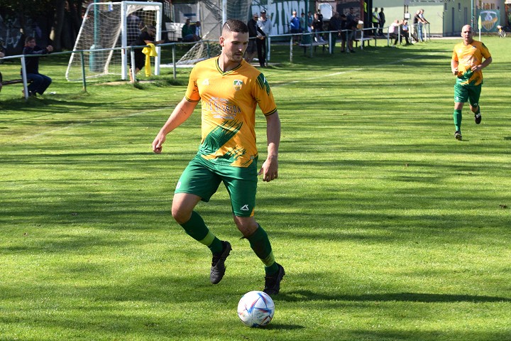 Futbal, 8. liga A: Ružindol oslavuje postup, Modranka vyhrala v Bielom Kostole
