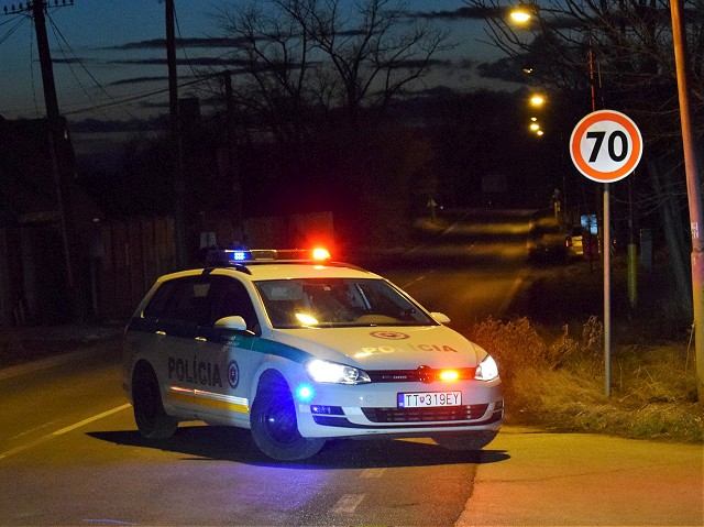V smere na Ružindol sa stala vážna nehoda, zranilo sa päť ľudí