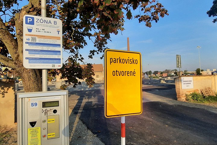 K parkovisku na Rybníkovej ulici v Trnave pribudlo ďalších 180 miest