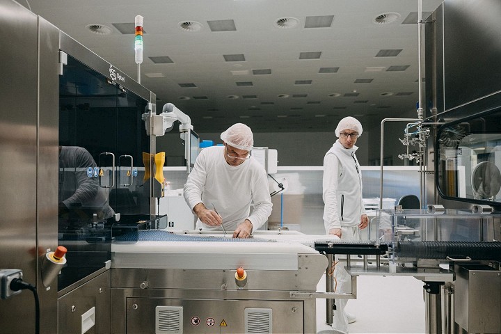 Saneca z Hlohovca dostane investičnú pomoc vyše 17 miliónov eur, zamestná ďalších ľudí