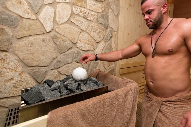 V Relax Aqua & Spa chystajú nočné saunovanie i sladkú odmenu pre deti
