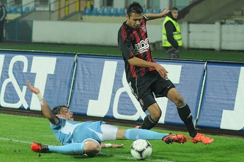 Odložené derby Slovan - Spartak sa odohrá v úvode marca