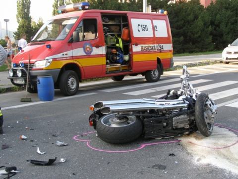 Suzuki sa zrazila s Volkswagenom, vodiči sa zranili
