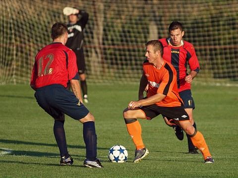 Futbal, 5. liga: Trebatice opäť lámu súperov, Semankov hetrik pomohol Zvončínu