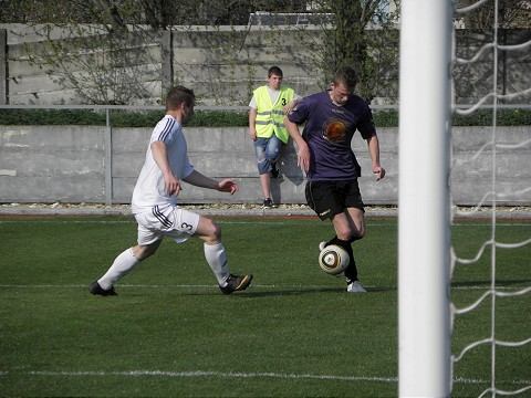 Futbal, 5. liga: Modranka vyhrala v Gbeloch, hrdinom Kobetič