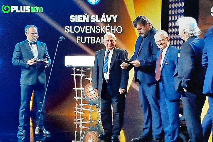 Spartakovcov Kunu, Štibrányiho a Jarábka uviedli do futbalovej Siene slávy