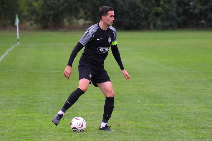 Futbal, 8. liga A, B: Voderady predbehli Bohdanovce, Bojničky zdolali Veľké Kostoľany