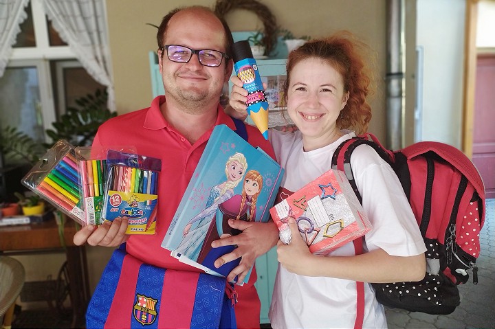 Charita robí zbierku školských pomôcok pre rodiny v nepriaznivej situácii