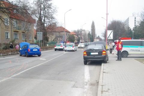 Kto videl, ako sa skrivili plechy, nech pomôže policajtom!