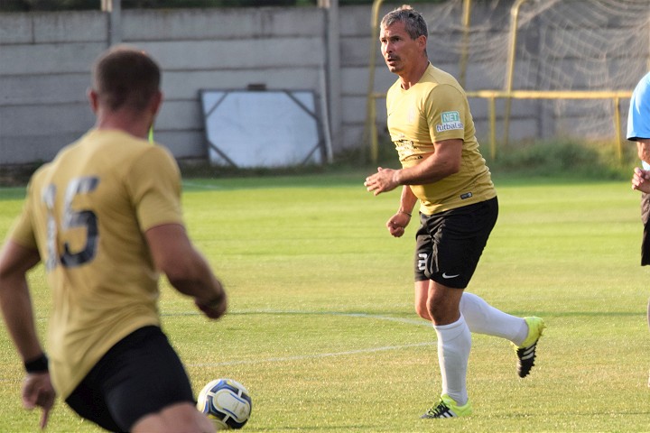 Futbal, 6. liga: Majcichov po výhre nad Cíferom vedie súťaž, Biely Kostol zdolal Zeleneč