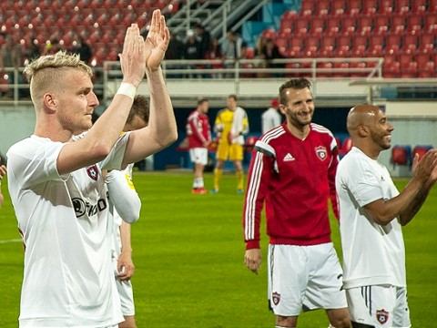 Sládek si po Podbrezovej doprial jedno pivo, Kuzmovi sedel voľnejší post