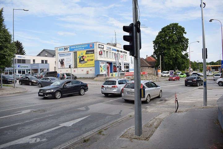 Na Sladovníckej pribudnú semafory, budú riadiť problémovú križovatku