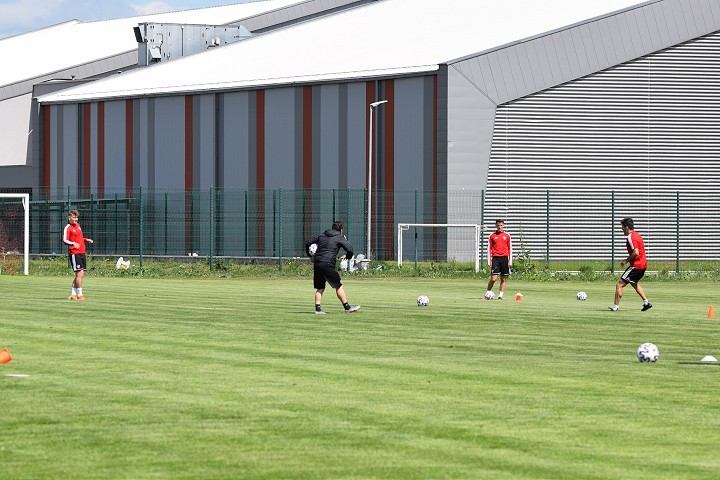 Trnava a Slovenský futbalový zväz podpísali zmluvu o vybudovaní umelej trávy