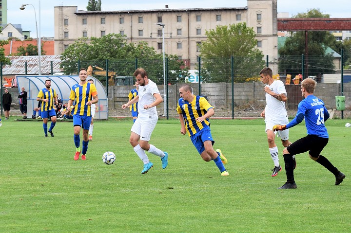 Futbal, 8. liga A: Na Slávii padol kuriózny gól, Modranka vyhrala v Bohdanovciach