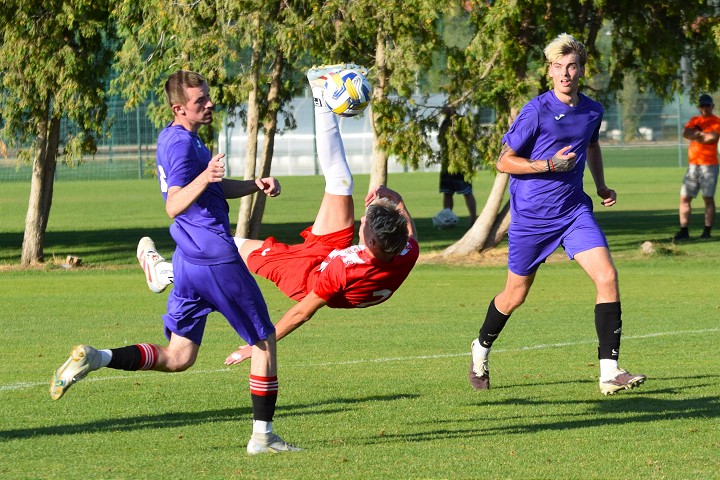 Bestrent Cup: Hrnčiarovce dali 12 gólov, za Dolnú Krupú nastúpili otec a syn