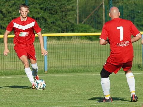 Futbal, III. A: Slávia postupuje, hoci vysoko prehrala v Dolných Orešanoch